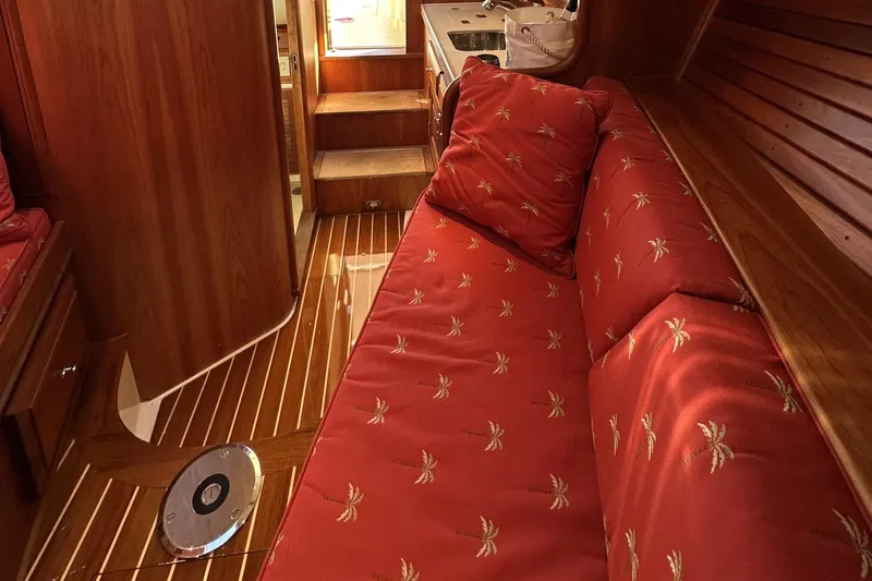 Lir Yacht Photos Pics Port Settee