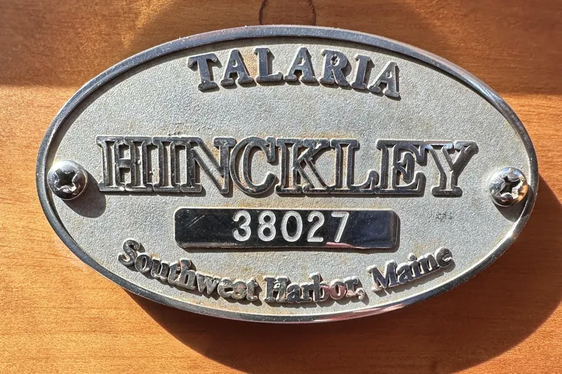 Lir Yacht Photos Pics Hinckley