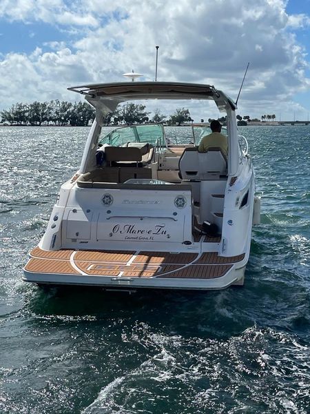 2016 Sea Ray 350 Sundancer