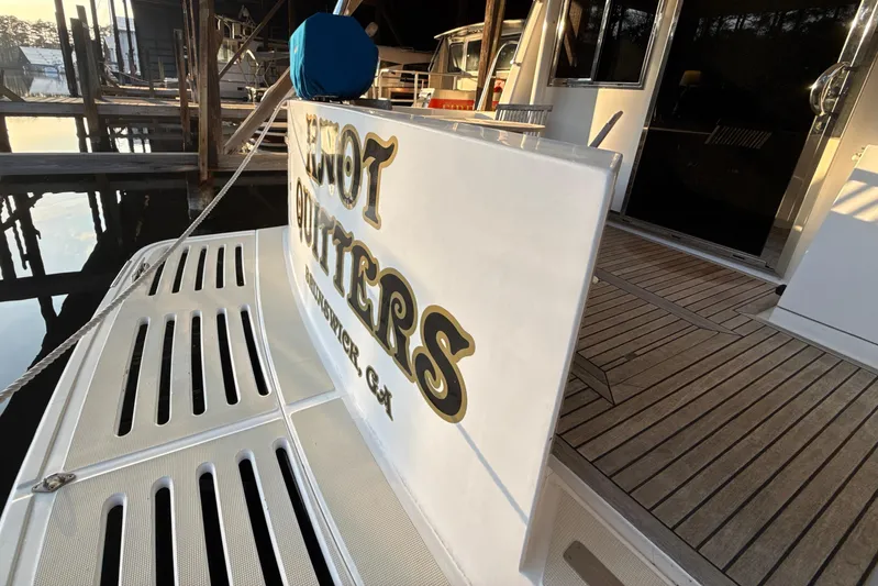 Knot Quitters Yacht Photos Pics Swim Platform