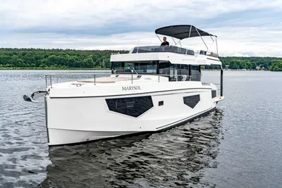 2025 Cobra Yachts Meastro 42 Fly