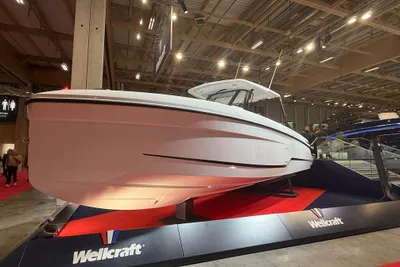 2025 Wellcraft 38 T-Top