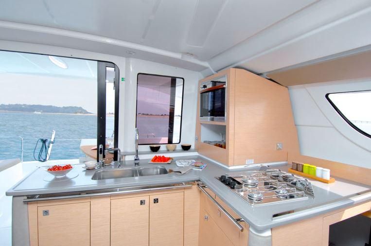 2014 Fountaine Pajot Lipari 41