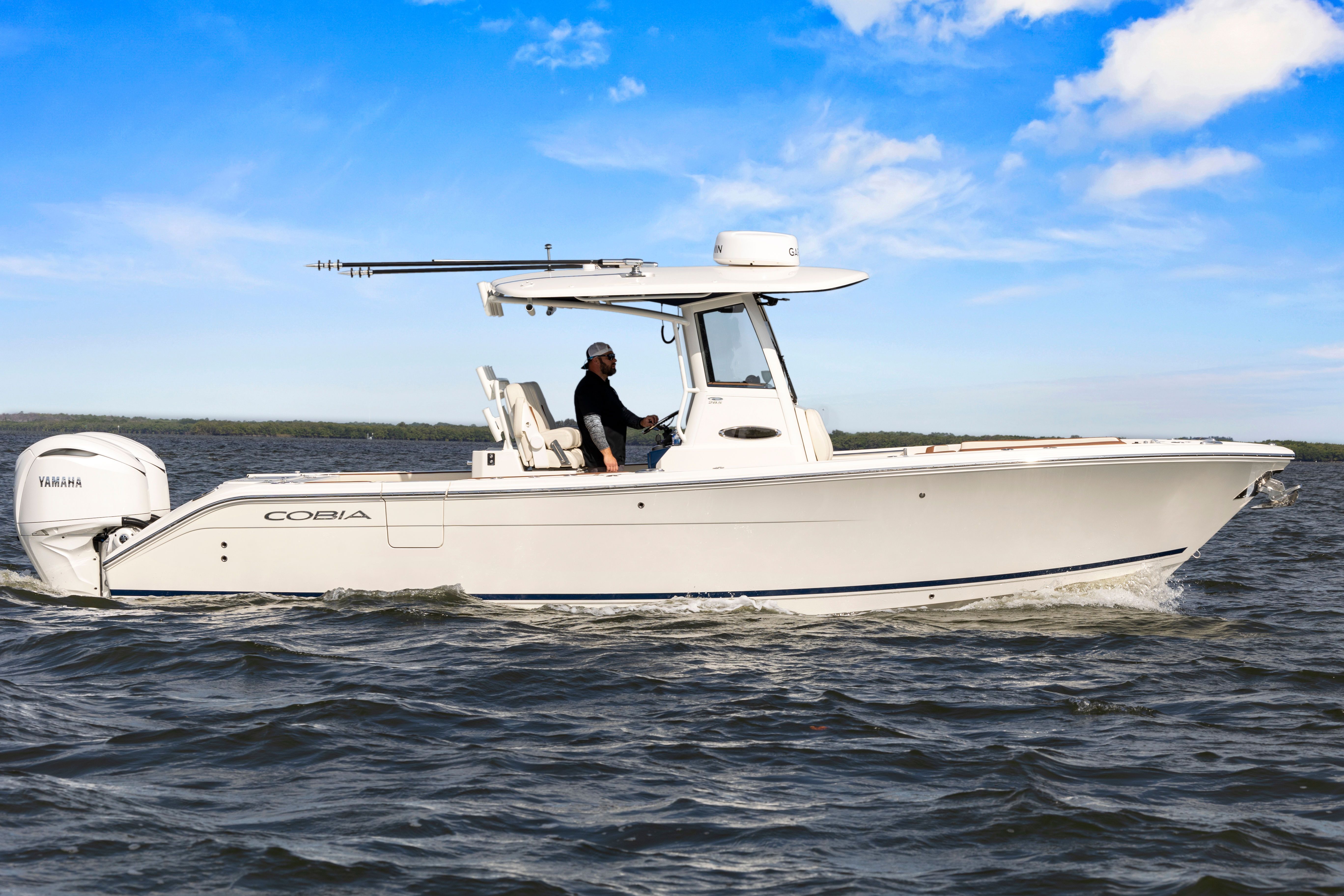 Cobia 285 Center Console