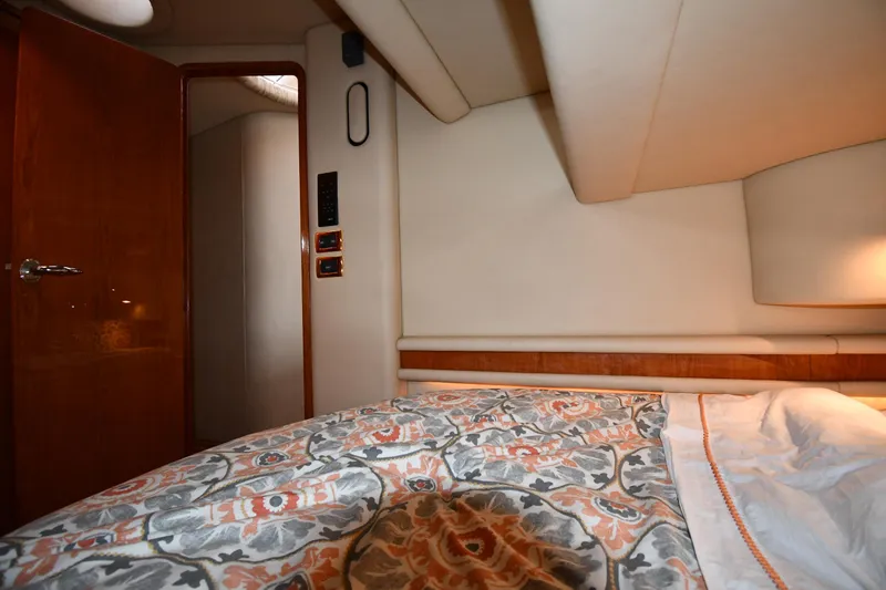 007 Yacht Photos Pics 