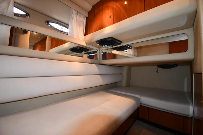 007 Yacht Photos Pics 