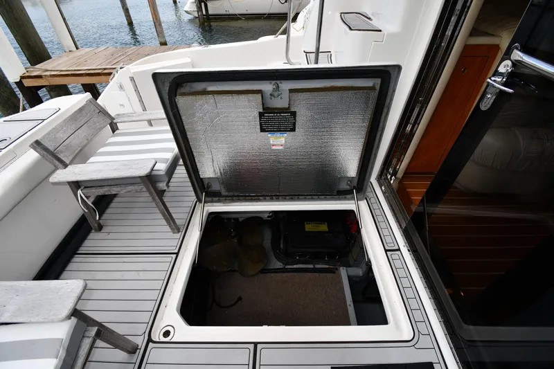 007 Yacht Photos Pics 