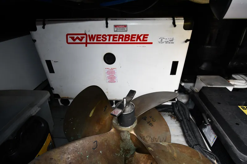 007 Yacht Photos Pics 