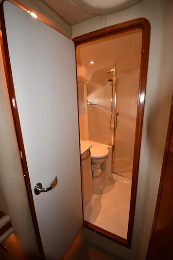 007 Yacht Photos Pics 