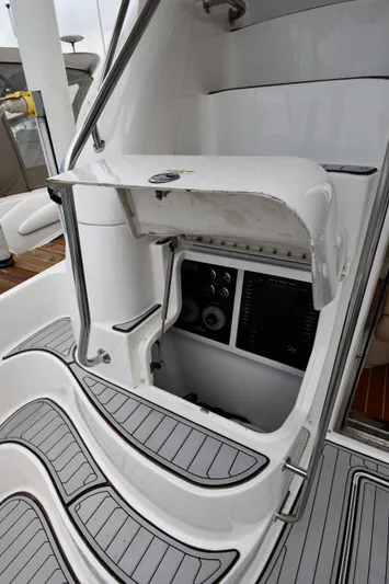 007 Yacht Photos Pics 