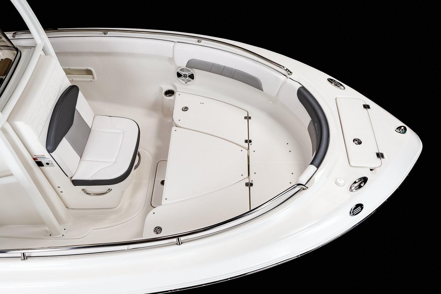 2026 Robalo R222 Explorer - Image 5