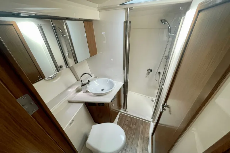 The Seaker Yacht Photos Pics 