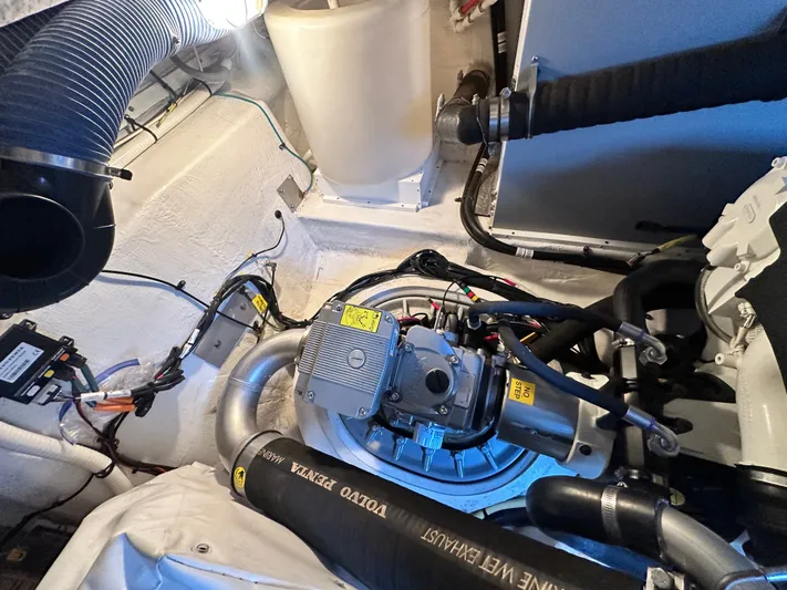 The Seaker Yacht Photos Pics Engine room of 2015 Cruisers Yachts 41 Cantius with Volvo Penta engine.