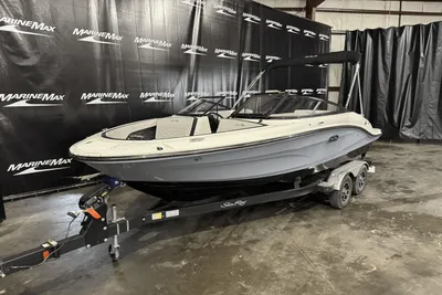 Sea Ray SPX 190