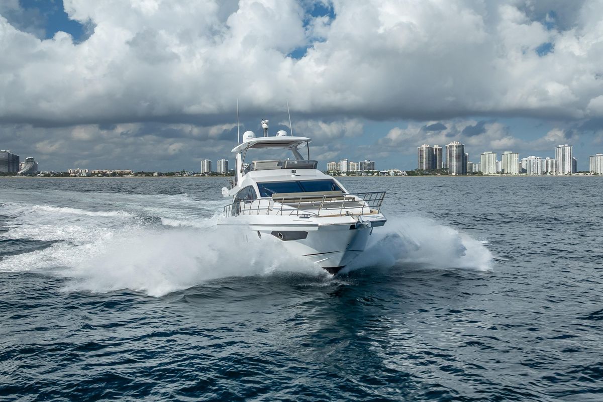2019 Azimut 66 