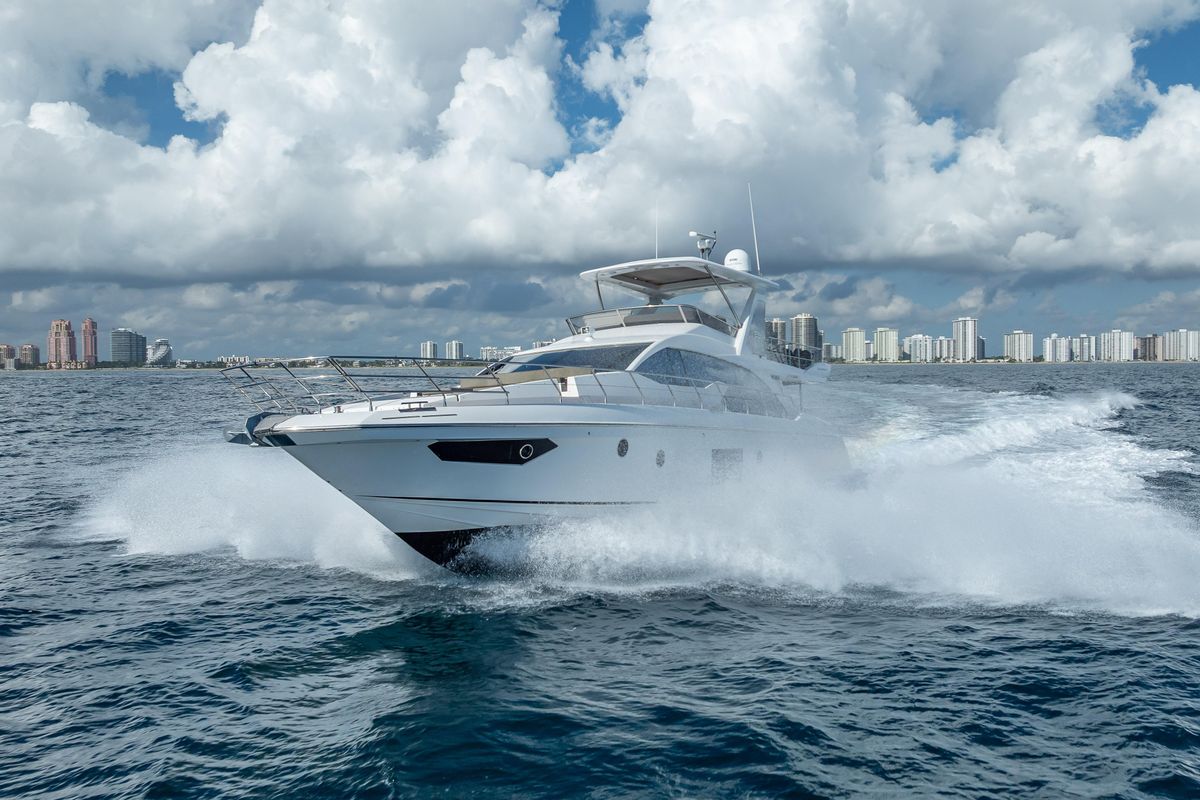 2019 Azimut 66 