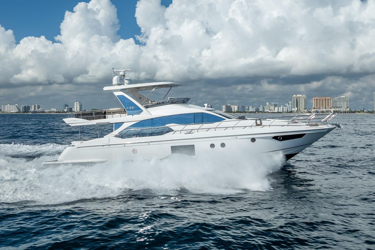 2019 Azimut 66 