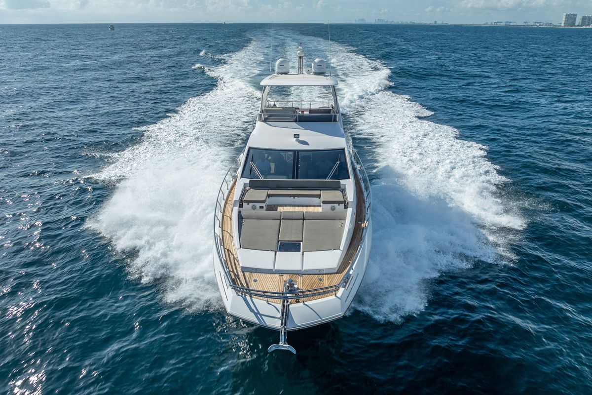 2019 Azimut 66 