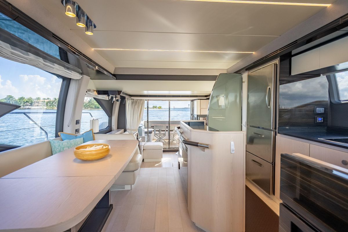 2019 Azimut 66 