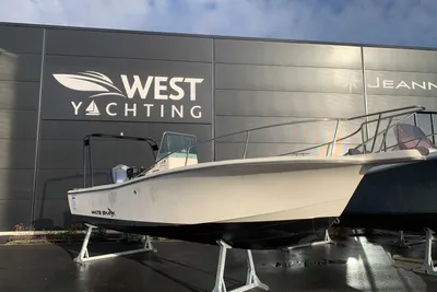 2016 White Shark 215 CC