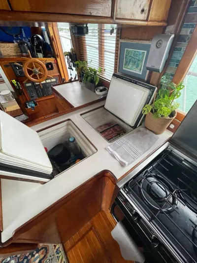 Blue Max Yacht Photos Pics 