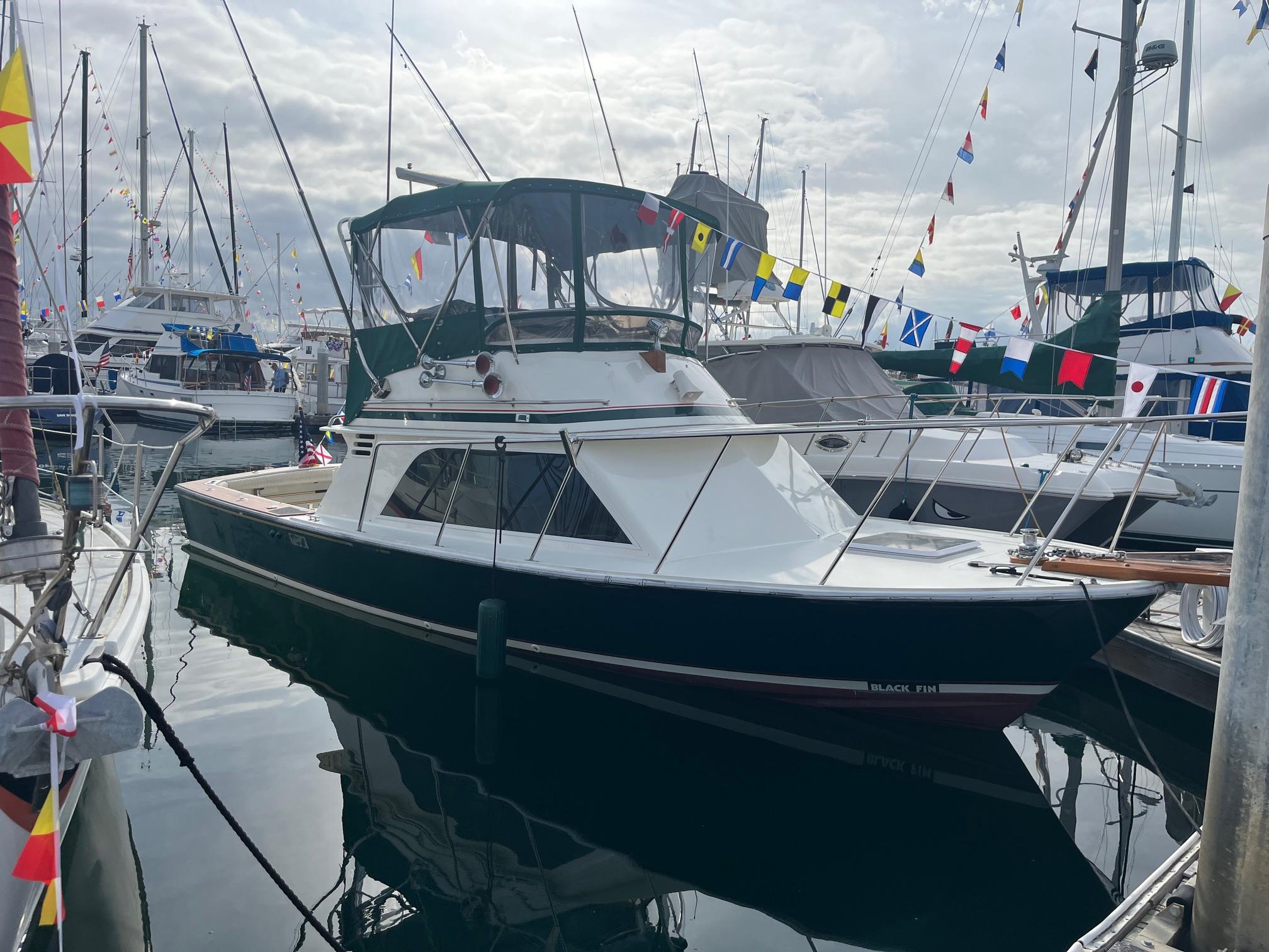 1985 Blackfin 32 Flybridge Flybridge for sale - YachtWorld