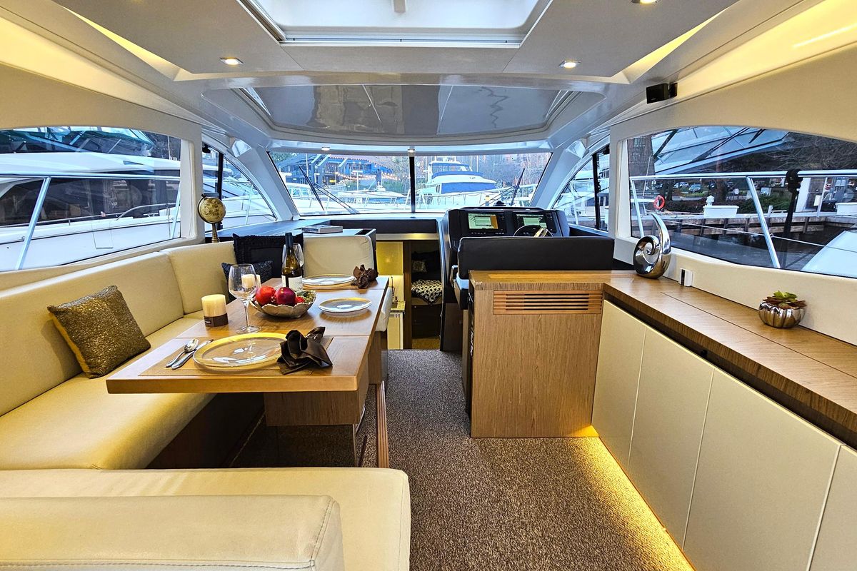 2015 Beneteau 49 