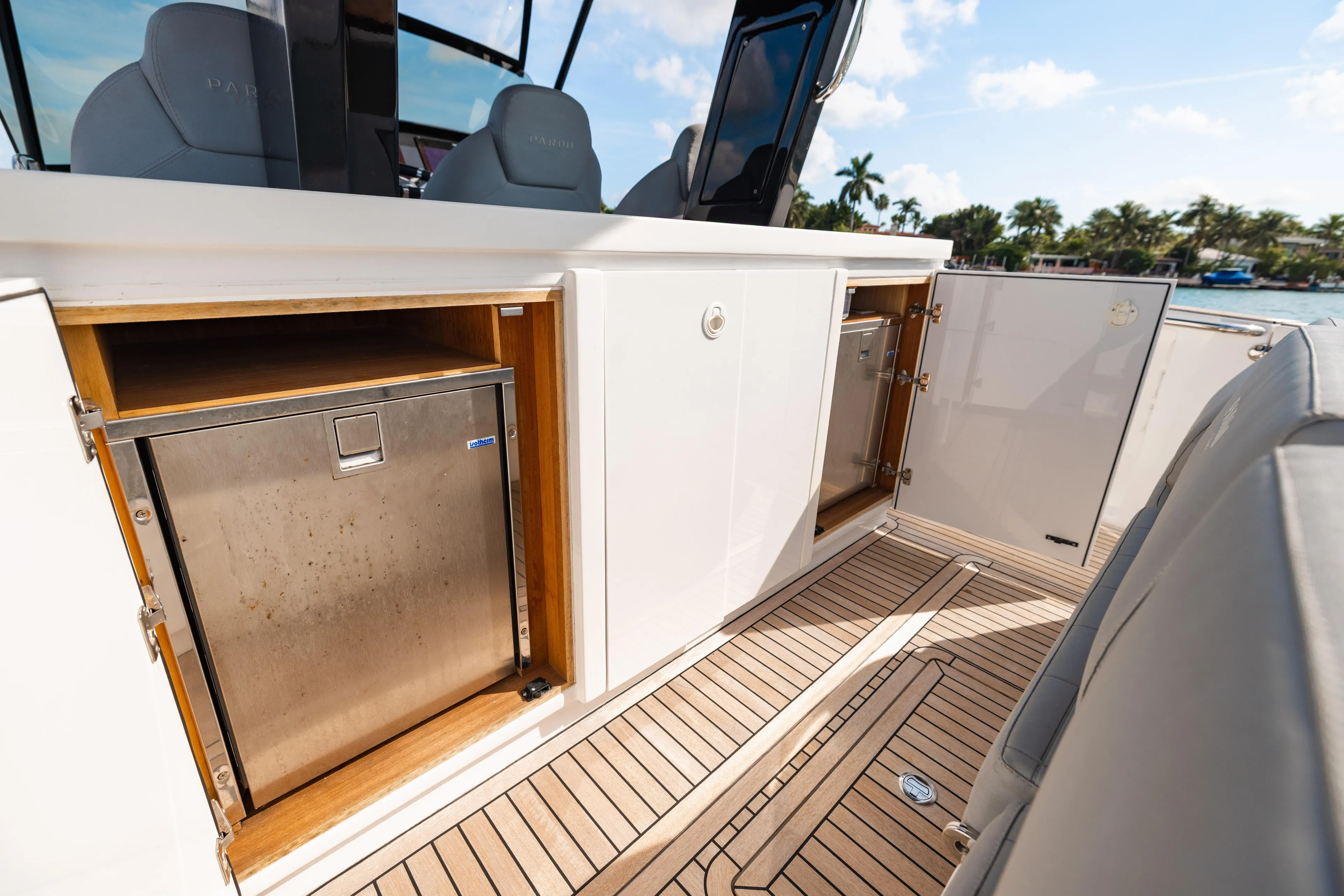 The Wolf Yacht Photos Pics Luxury Pardo Yachts 38 interior, 2021 model, featuring sleek cabinetry and modern design.