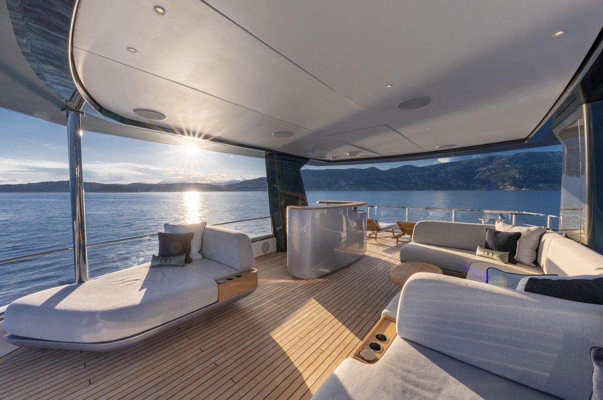 2023 Azimut 118 