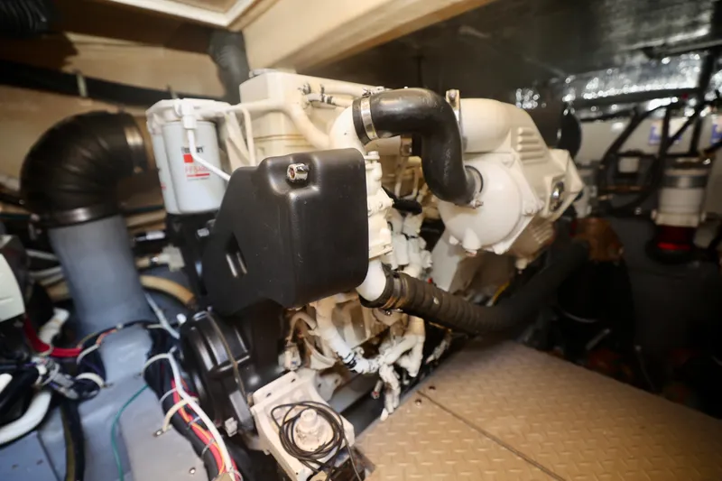 All Good Yacht Photos Pics 43 CARVER 2015