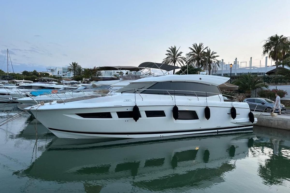 2013 Prestige 49 