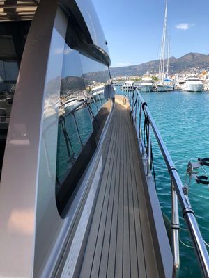 Yacht