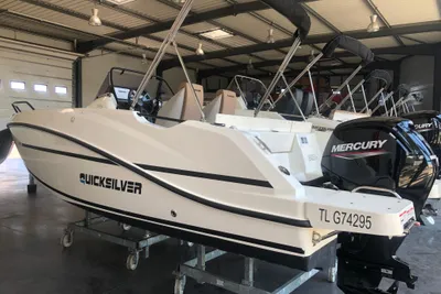 2025 Quicksilver Activ 555 Open