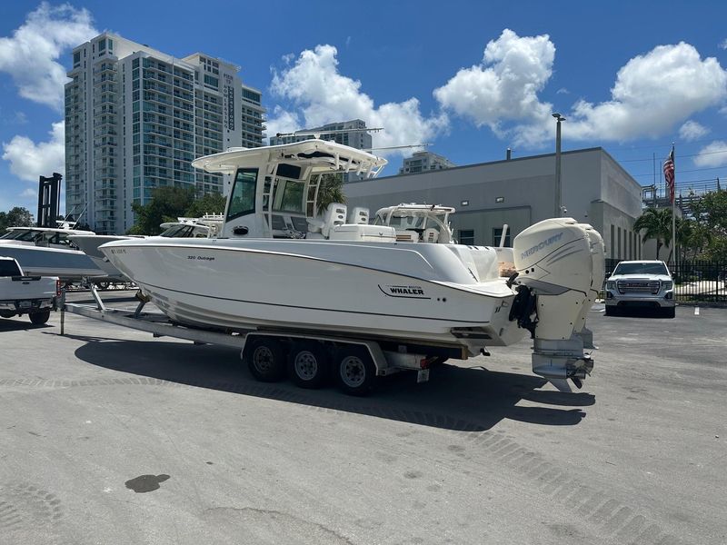 2011 Boston Whaler 320 Outrage