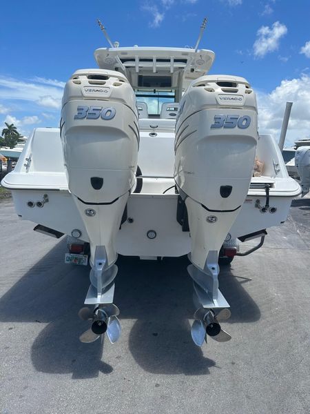 2011 Boston Whaler 320 Outrage