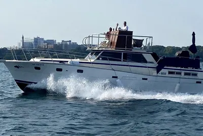 Viking 43 Double Cabin