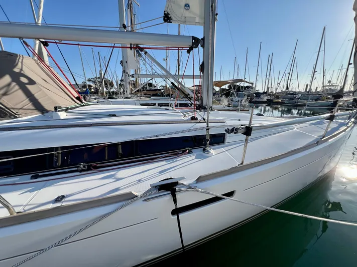 Falkor Yacht Photos Pics 