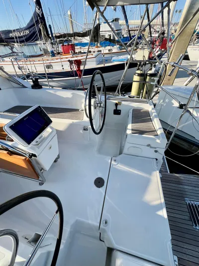 Falkor Yacht Photos Pics 