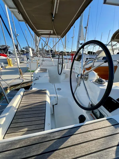 Falkor Yacht Photos Pics 