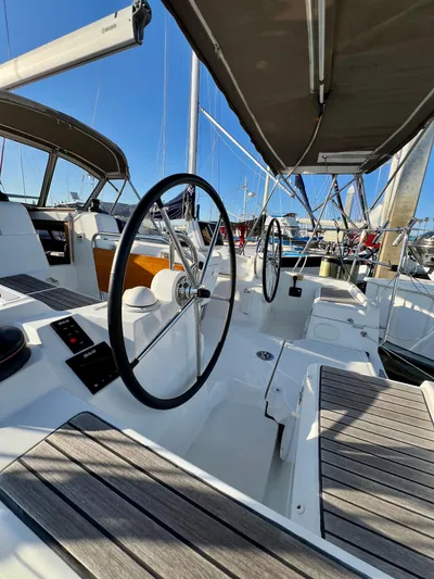 Falkor Yacht Photos Pics 