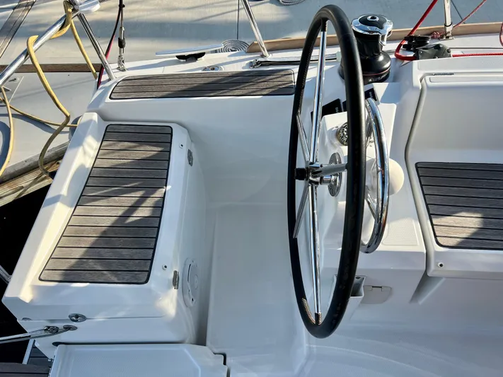 Falkor Yacht Photos Pics 