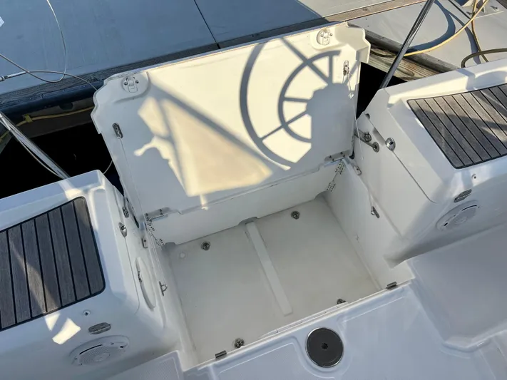 Falkor Yacht Photos Pics 