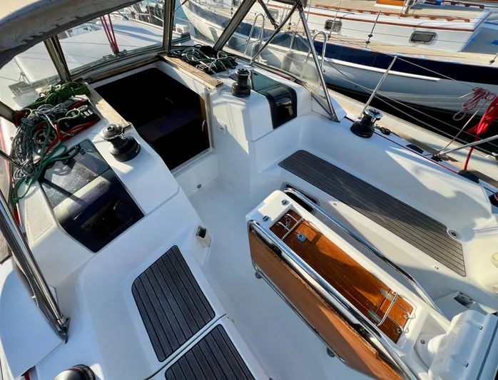 Falkor Yacht Photos Pics 