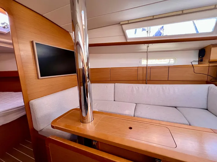 Falkor Yacht Photos Pics 