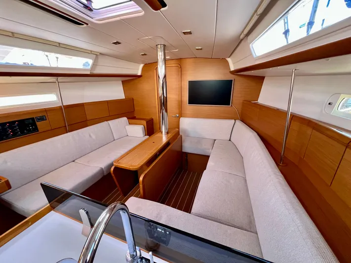 Falkor Yacht Photos Pics 