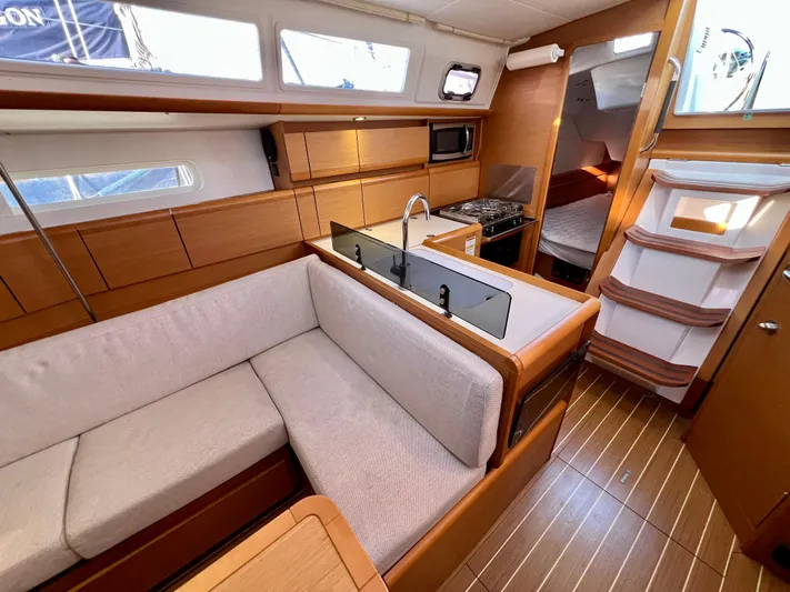 Falkor Yacht Photos Pics 