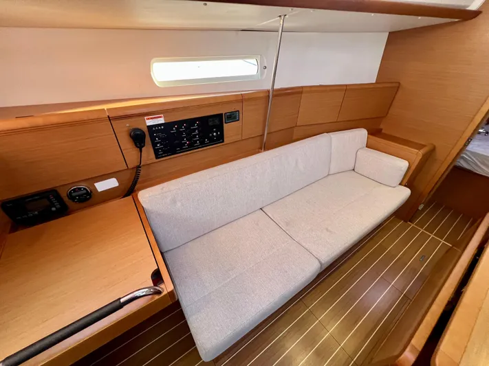 Falkor Yacht Photos Pics 