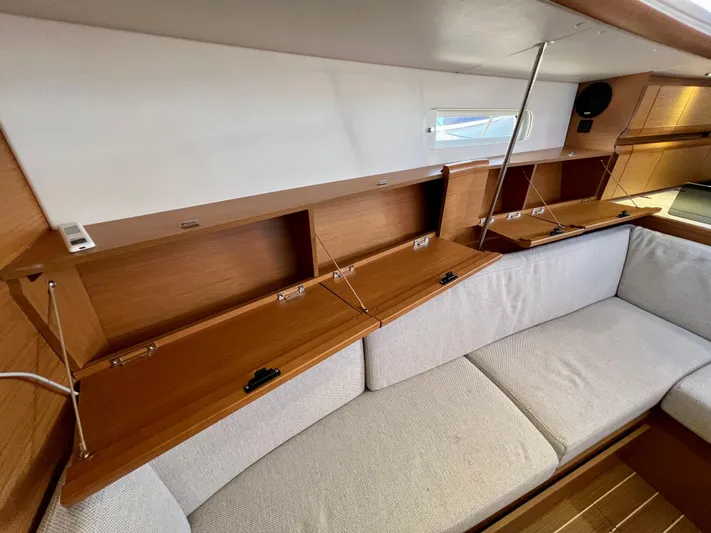 Falkor Yacht Photos Pics 