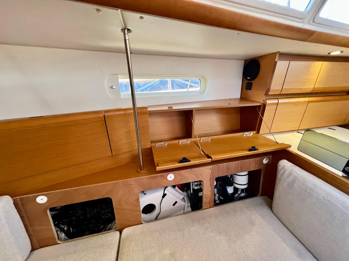 Falkor Yacht Photos Pics 