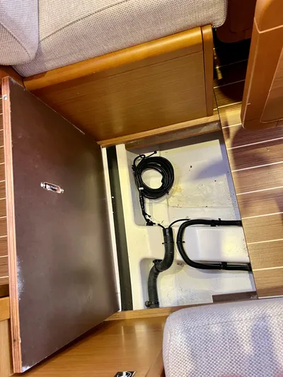 Falkor Yacht Photos Pics 